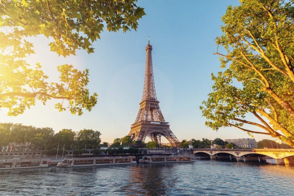 Gastronomy of the Seine River Cruise